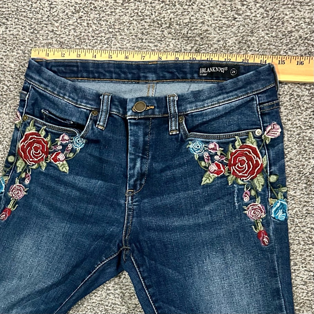 BLANKNYC stretch dark denim w embroidery